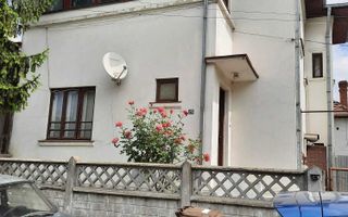 Vilă de vânzare București - Poză 1