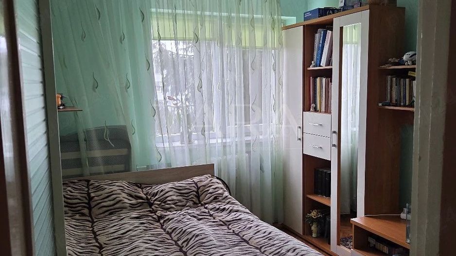 Apartament 2 camere, etaj intermediar, zonă accesibilă. - Poză 1