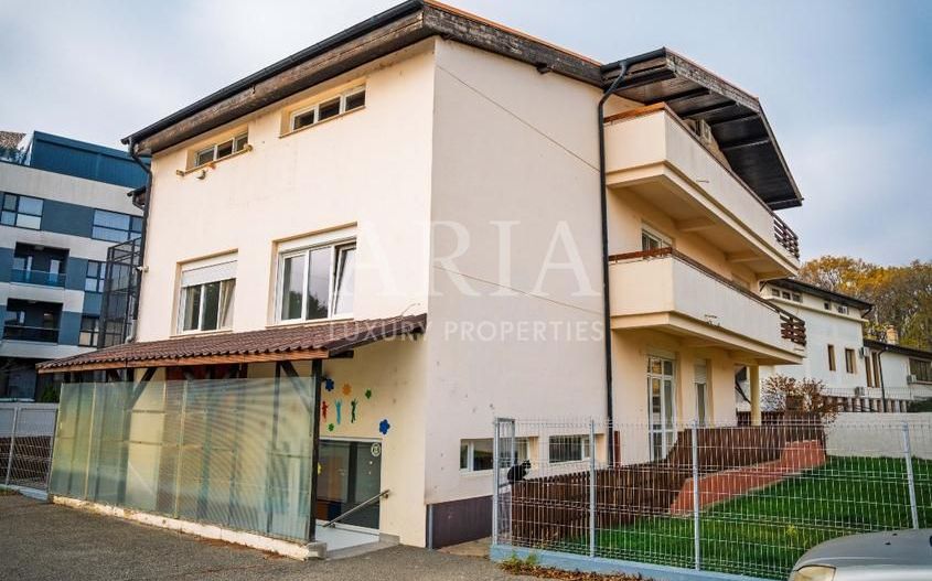 Vila si teren aferent de vanzare in Voluntari Pipera liziera pădurii- 1775 mp - Poză 1