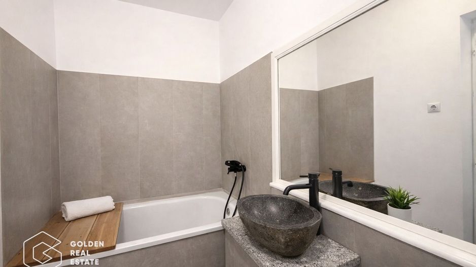 Vilă exclusivistă cu funcțiuni mixte, în Sânandrei- potențial investițional - Poză 6