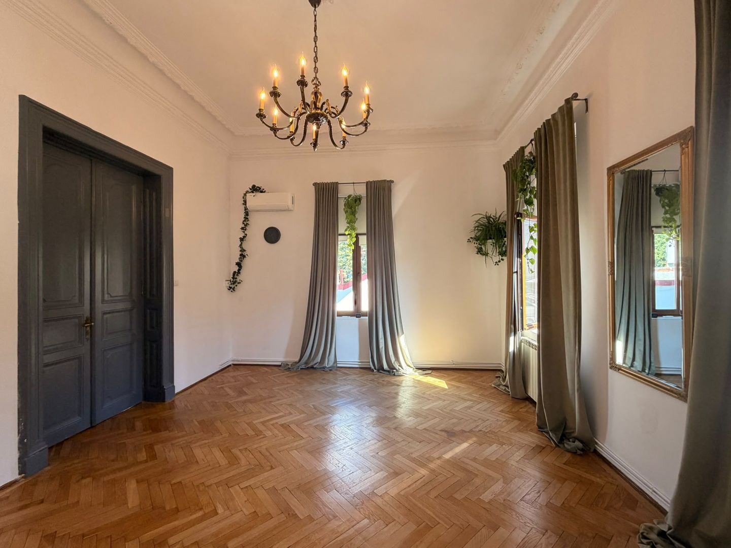 Apartament 5 camere  in vila - Zona Armeneasca - Poză 9