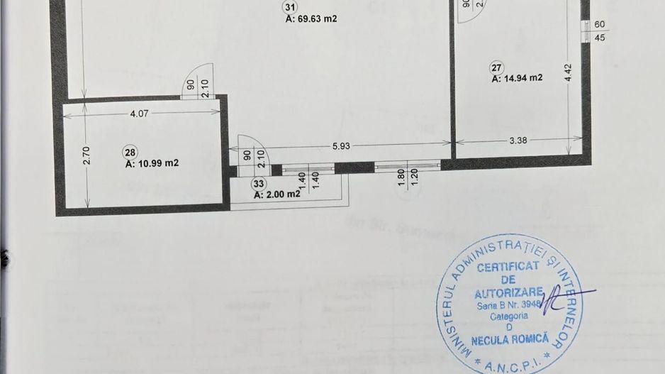 Cauți o casă mare sau spațiu pentru business? Aici le ai pe ambele! - Schiță 32