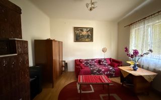 De vanzare apartament de 94MP cu curte de 90 MP - Poză 2