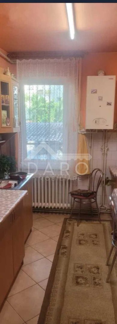 Vand apartament 3 cam., confort 1, decomandat, str Livezeni, Tg-Mureș - Poză 3
