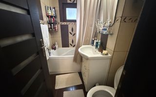 Apartament 3 camere decomandat - Poză 8