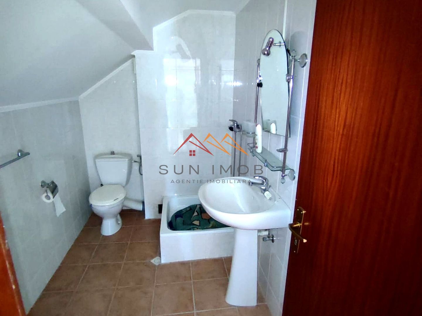 VILĂ DE VÂNZARE | CORNU DE JOS | 2.392 MP TEREN | PISCINĂ | 250.000 - Poză 18