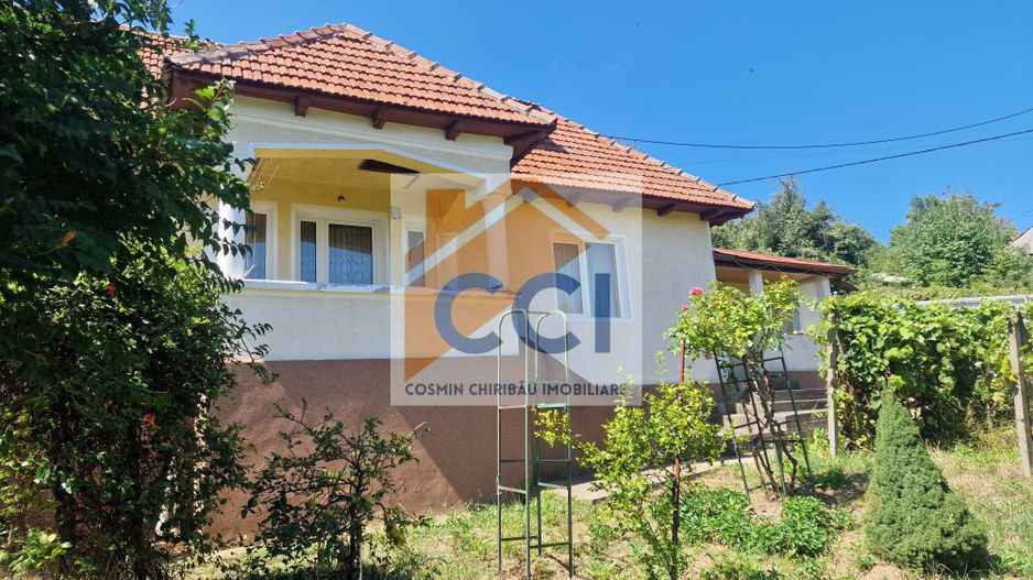 Casa in mediu rural cu teren - Poză 2