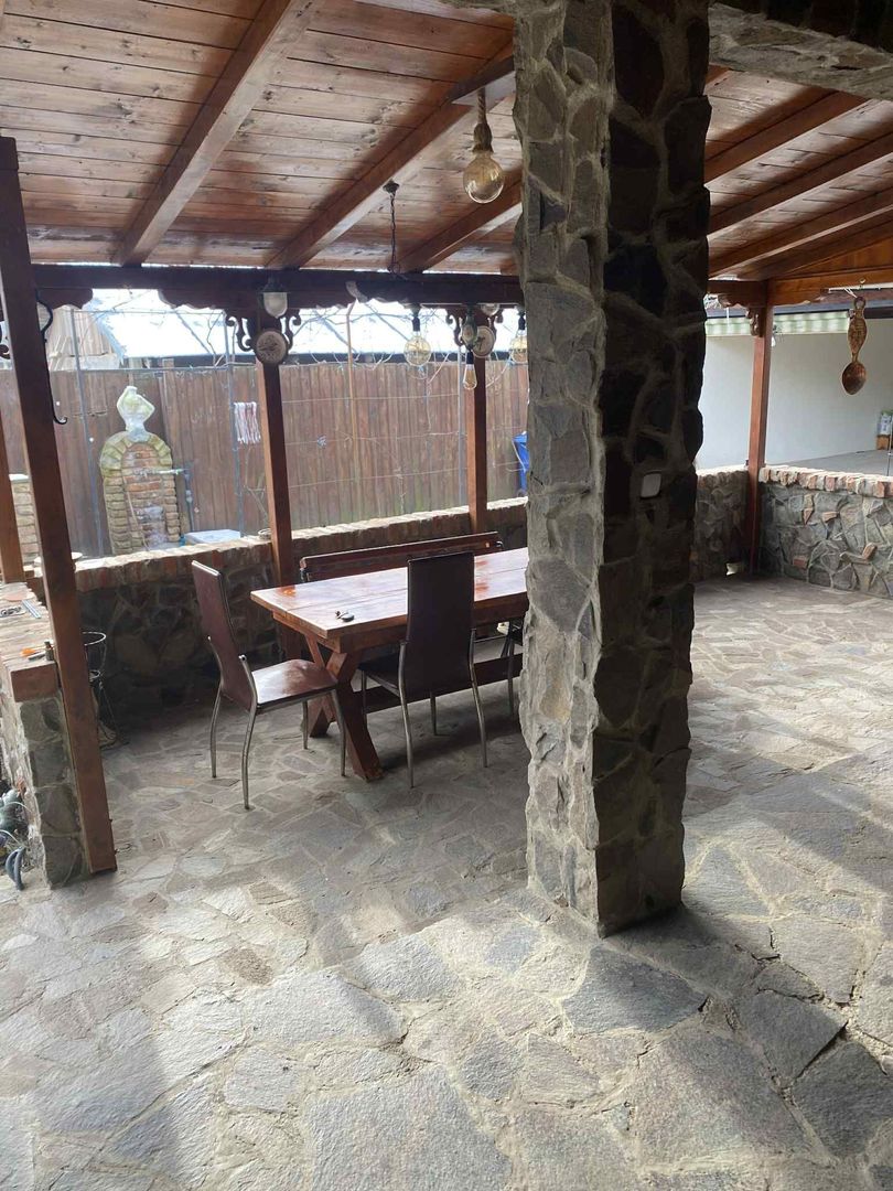 Casă de vânzare în comuna Costache Negri - Poză 4