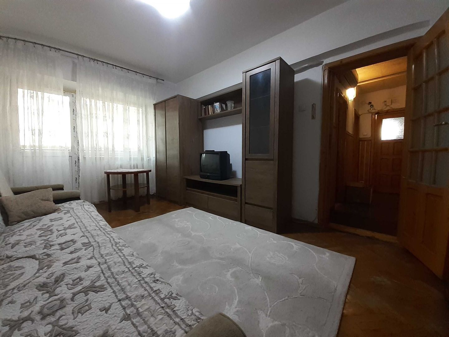 Apartament 2 camere-Dec.- etaj 3-360euro-Nicolina - Poză 1