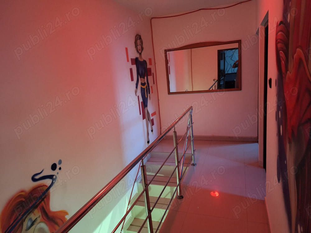 Închiriez vilă situata central - Poză 2