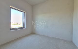 Casa generoasa cu 7 camere, 3 bai, dressing si parcare – Sura Mica - Poză 9
