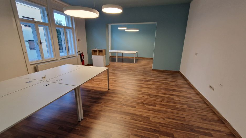 Imobil D+P+1E - 14 camere - Poză 20