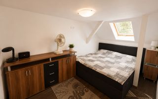 Apartament de închiriat cu 2 camere și mansardă – Cisnădie - Poză 9