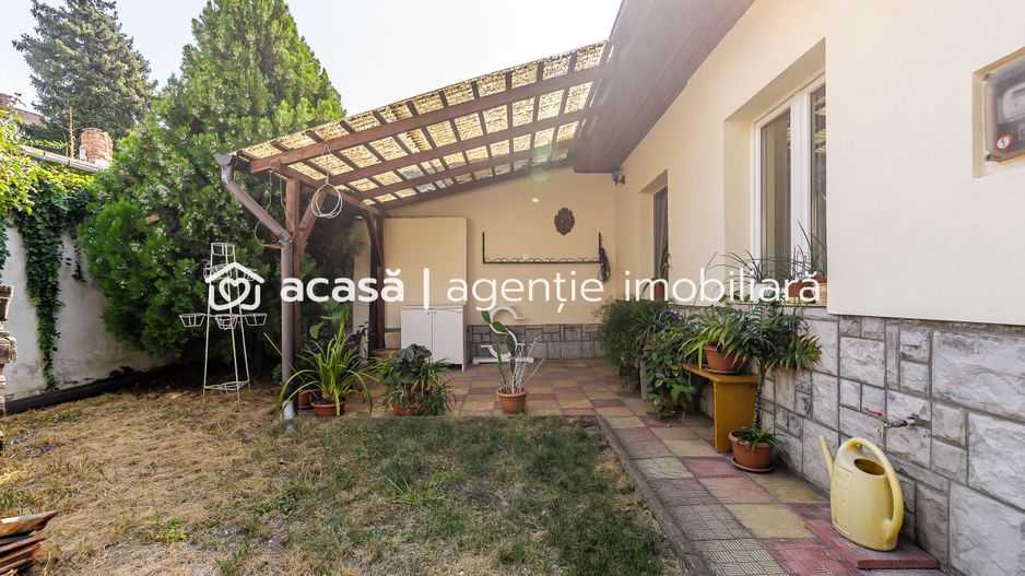 De închiriat apartament cu o cameră și curte interioară - Poză 8