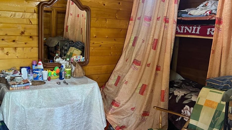 Spre vanzare cabana+ teren intravilan 1050mp-zona Pausesti Maglasi - Poză 13