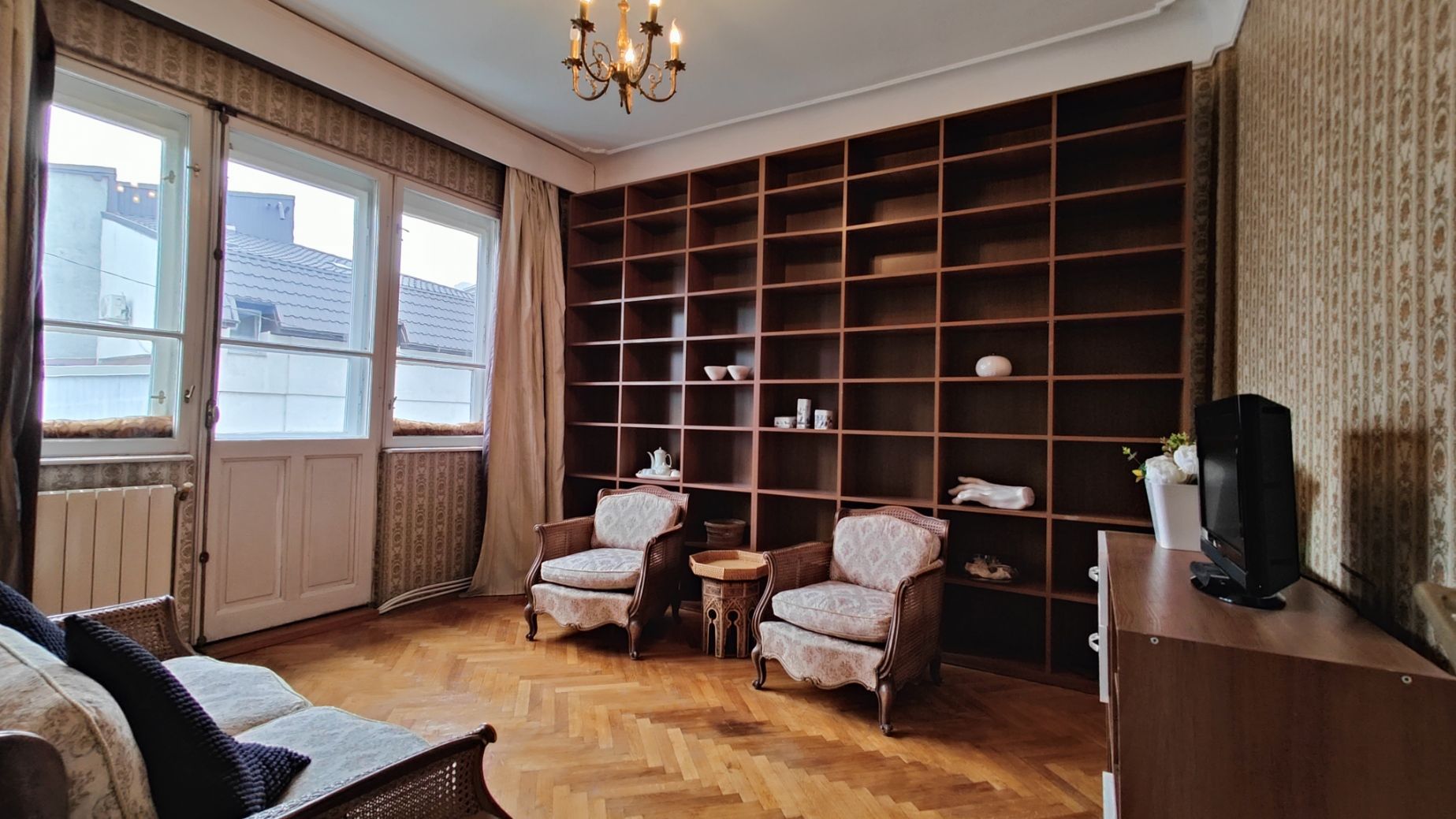 Apartament interbelic elegant cu terasă, pe Vasile Lascăr – lângă Dacia - Poză 5