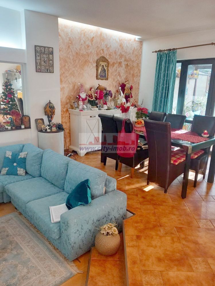 Vanzare apartament 3 camere  in Vila Parter Inalt Busteni Prahova - Poză 2