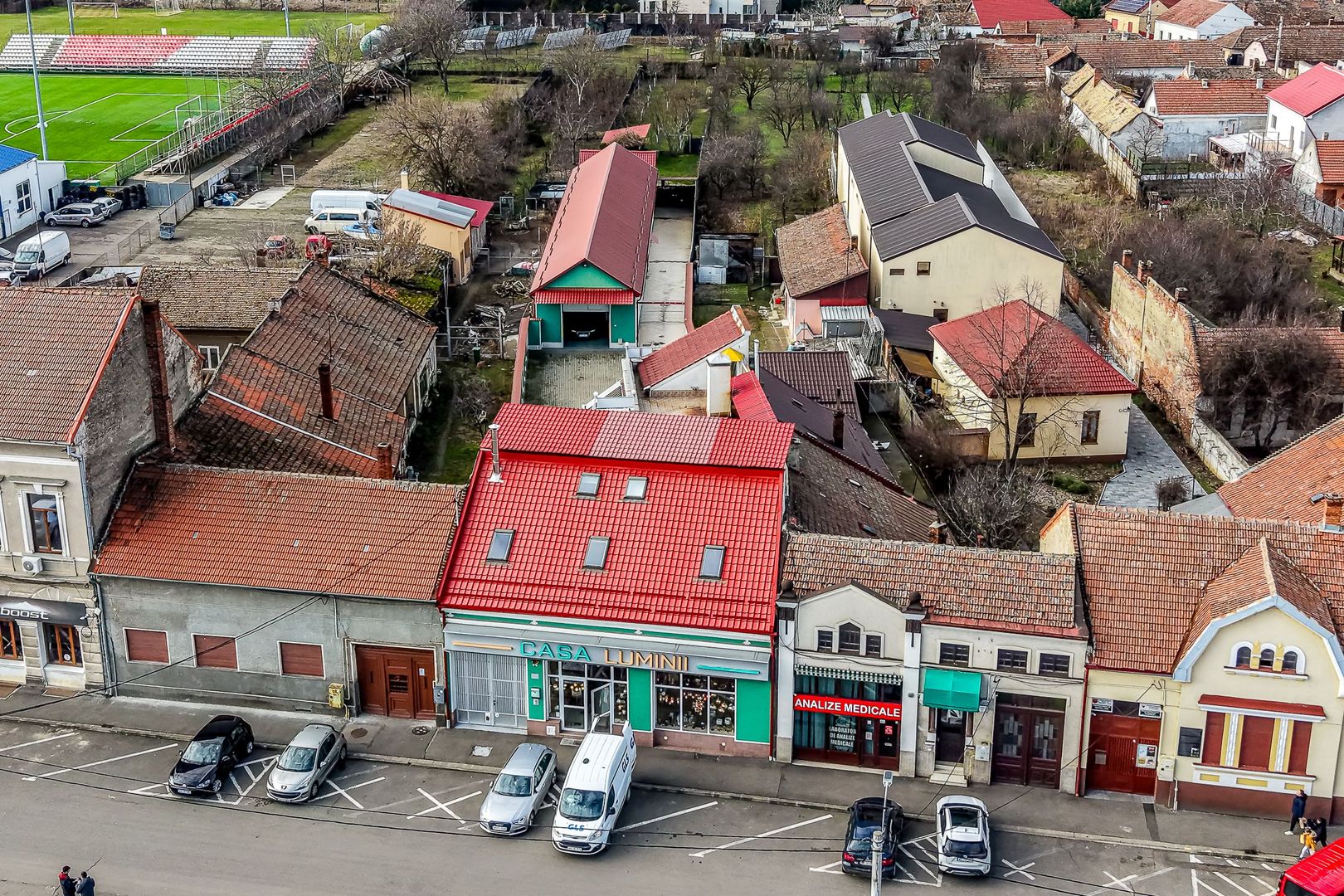 Investiție în Aradul Nou – spațiu comercial,  hala, si un penthouse - Poză 1