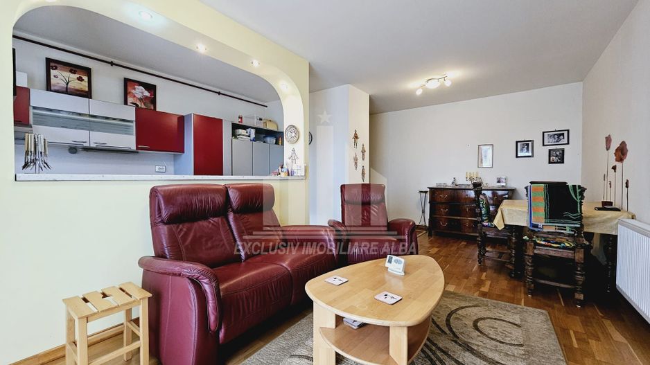 Apartament cu 3 camere decomandate, Maieri - Poză 2