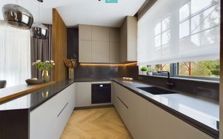 Apartament de 4 camere Iancu Nicolae, 110.16 mp utili si 189.7mp curte - Poză 3