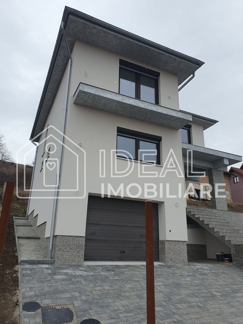 Casa Individuala Moderna cu 4 camere  si garaj, in Sura Mare - Poză 2