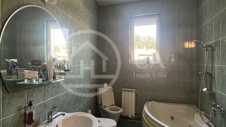 Casa cu 5 camere de inchiriat zona Centrala Oradea - Poză 17