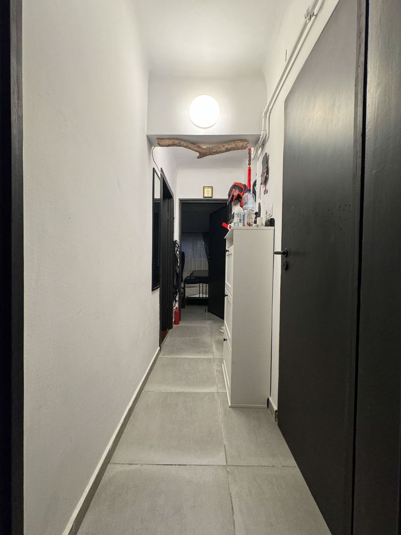 Apartament 2 camere - Domenii, etaj 2/2, centrala noua, curte, boxă, pod. - Poză 18