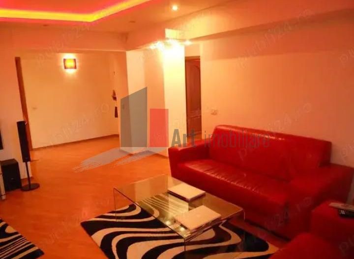 APARTAMENT 4 CAMERE  ULTRACENTRAL. - Poză 1
