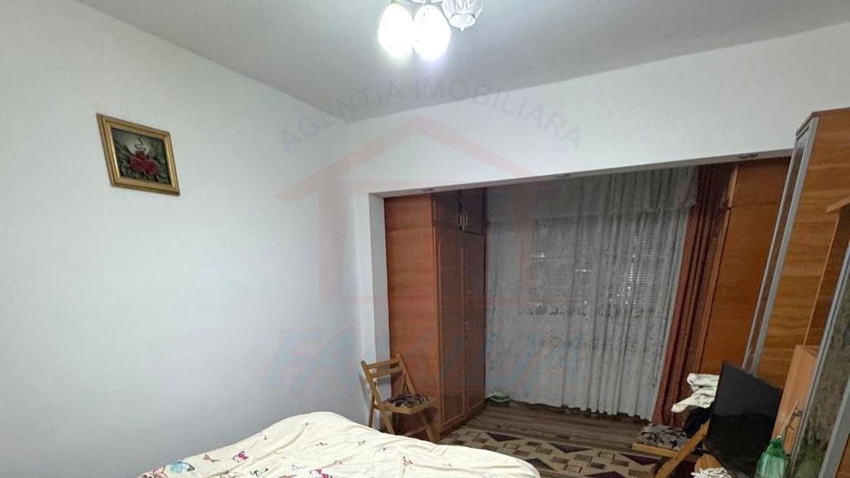 350 Euro-Inchiriere apartament 3 camere Micro 38 - Poză 4