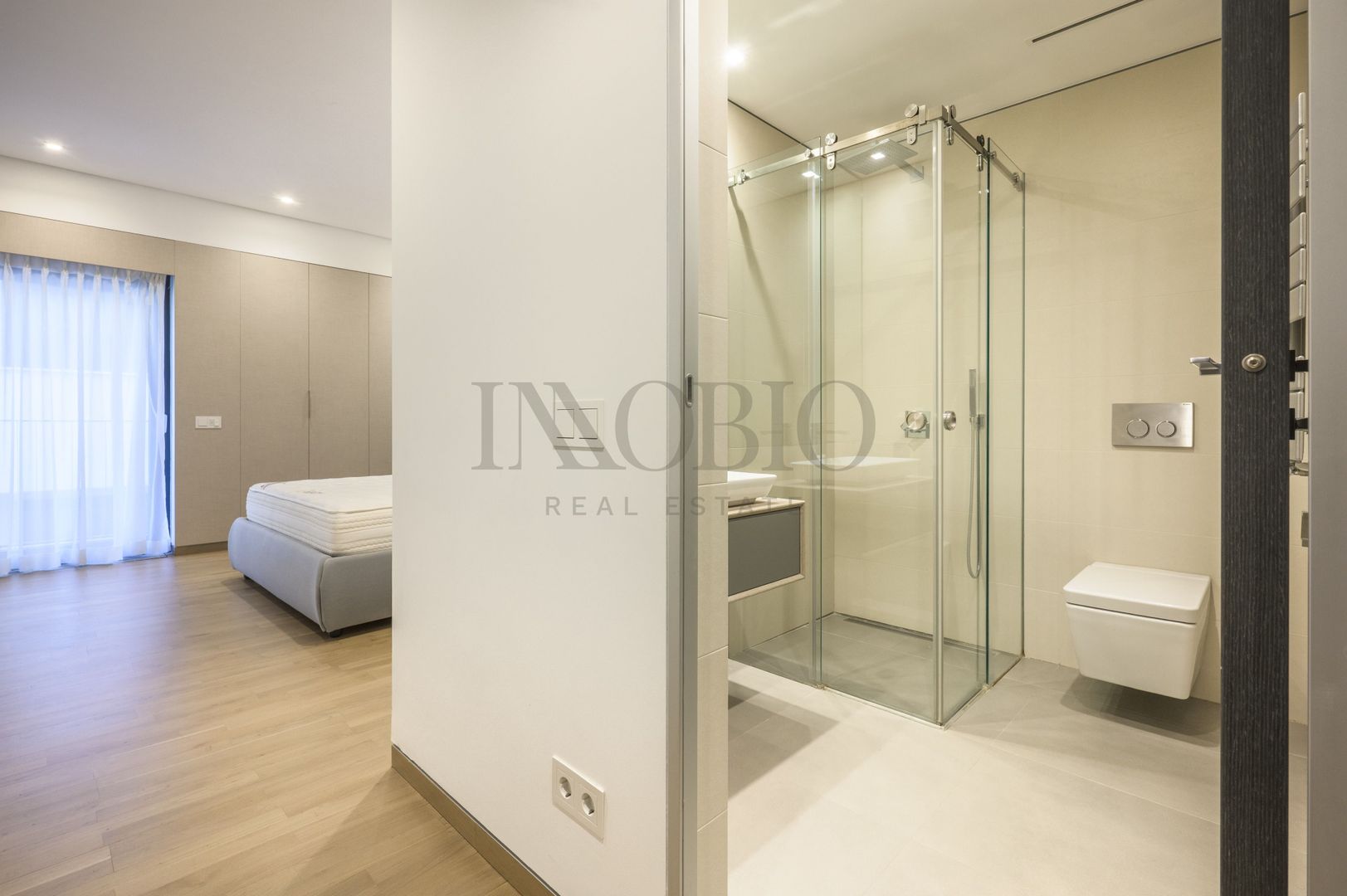 Reședință Exclusivistă cu 5 Camere | 201 mp | Terasă 25 mp - Poză 22