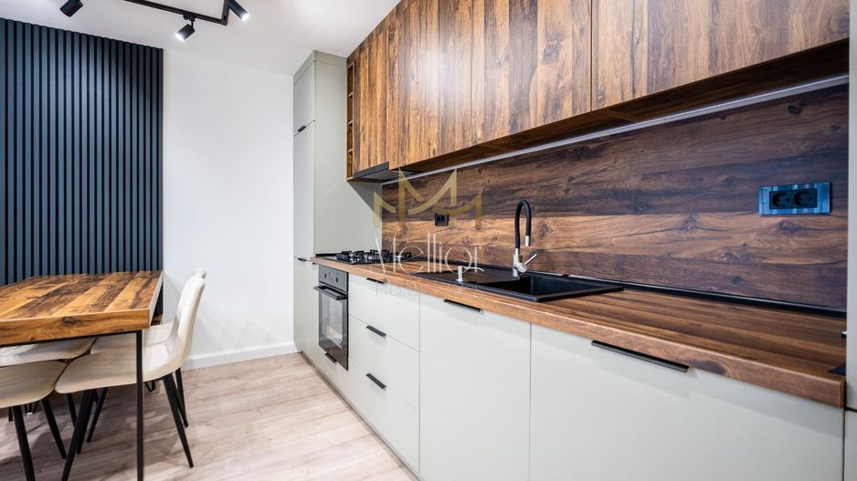 Apartament de vanzare 3 camere - Semicentral - Poză 2