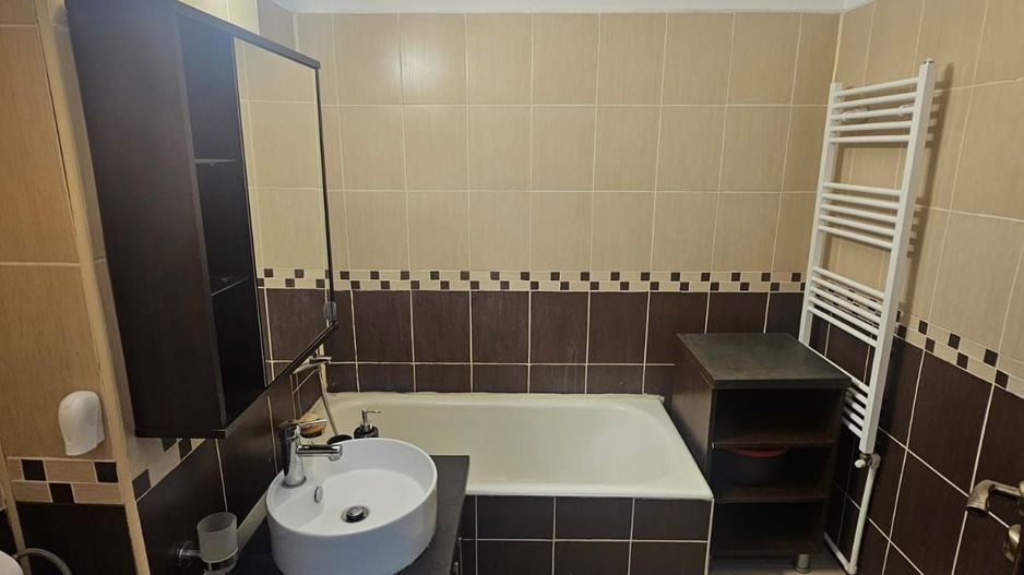 Apartament 3 camere, decomandat- 1 Mai, Sara - Poză 19