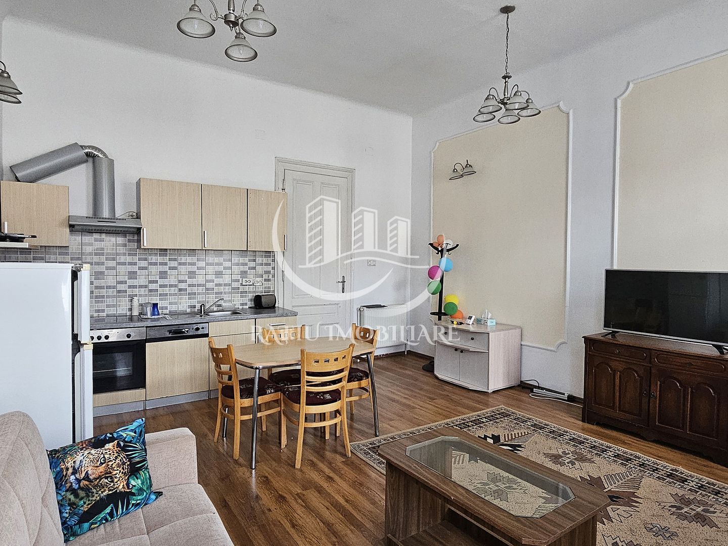 Apartament cu 4 camere | Etaj 2 | Republici | Oradea - Poză 2