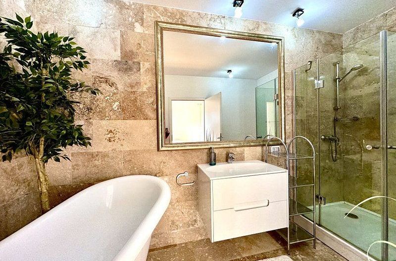 Apartament elegant -curte proprie - garaj - Poză 17