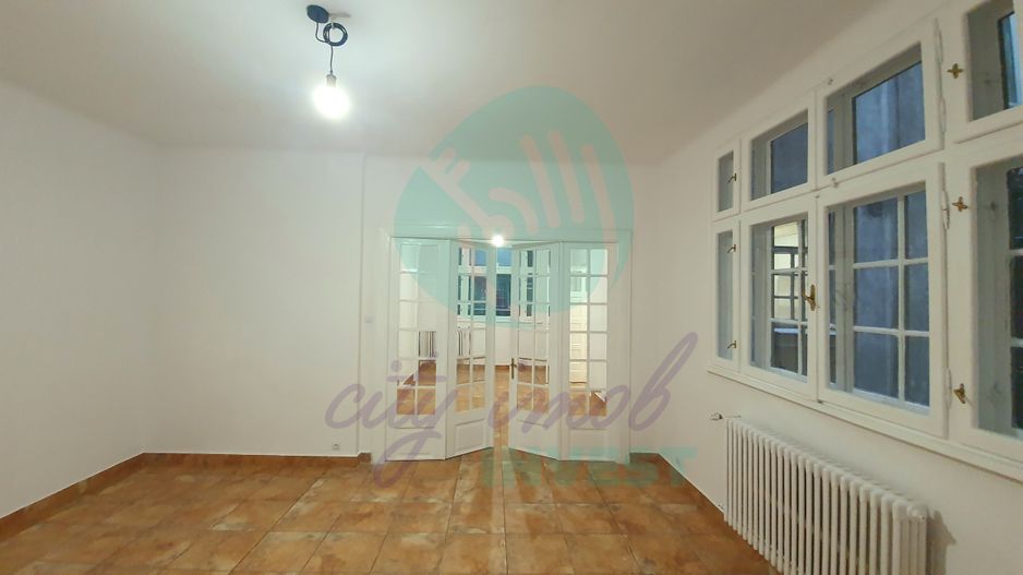 Apartament 4 camere potrivit pentru investitie, Piata Romana - Poză 1