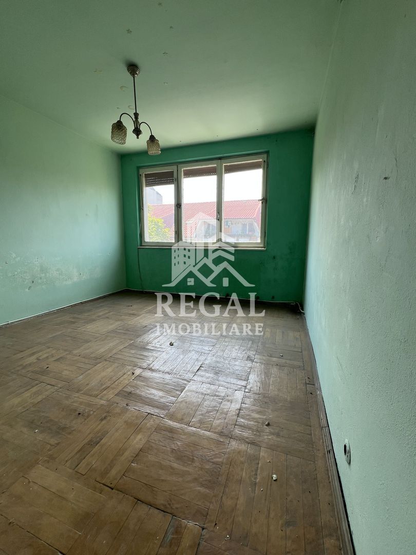 Apartament cu 2 camere, Micro 4 – Etaj 4/4 - Poză 2