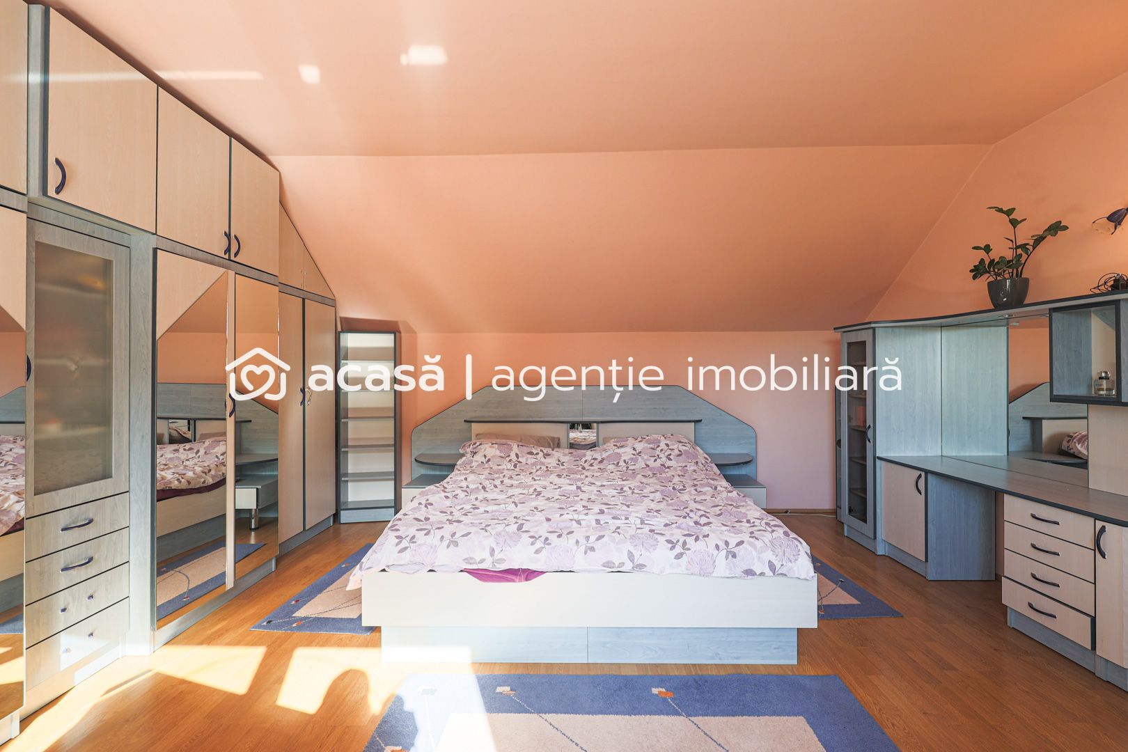 Vilă cu 6 camere în zona rezidențială - Poltura - Poză 5