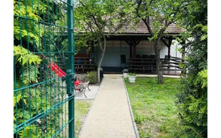 Apartament 1 camera | Etaj 1 | Curte | Gradina | Central - Poză 17
