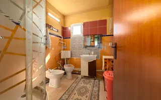 Vilă din cărămidă cu 4 dormitoare și 3 băi - Poză 12