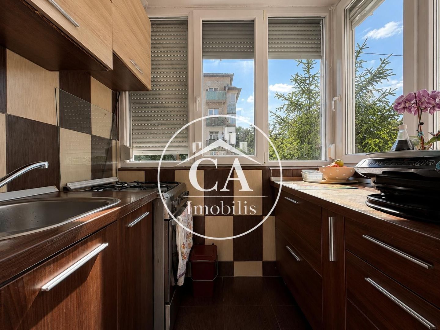 Apartament de închiriat cu 3 camere în zona Rogerius, Oradea - Poză 8