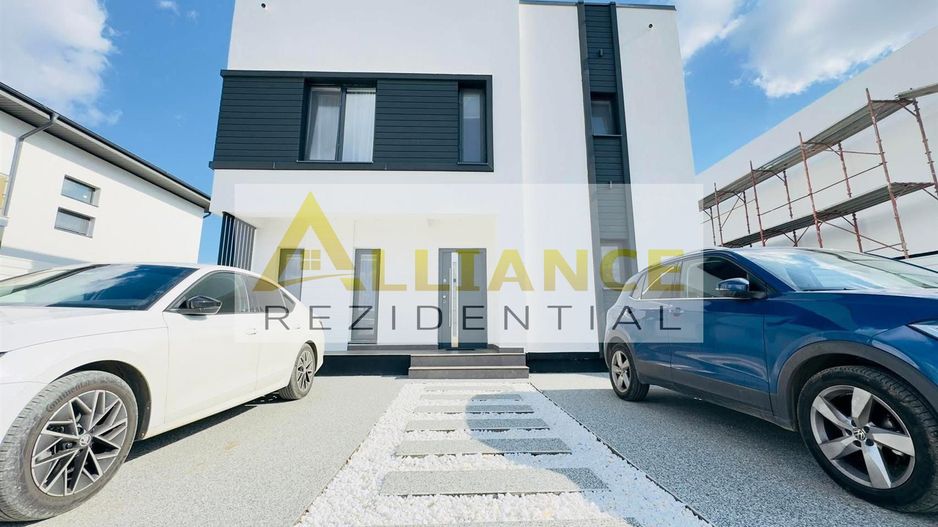Casa Individuala - 4 camere - 3 bai - 300mp teren - Poză 1