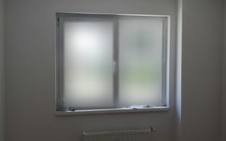 Apartament cu 3 camere vând an floresti - Poză 1