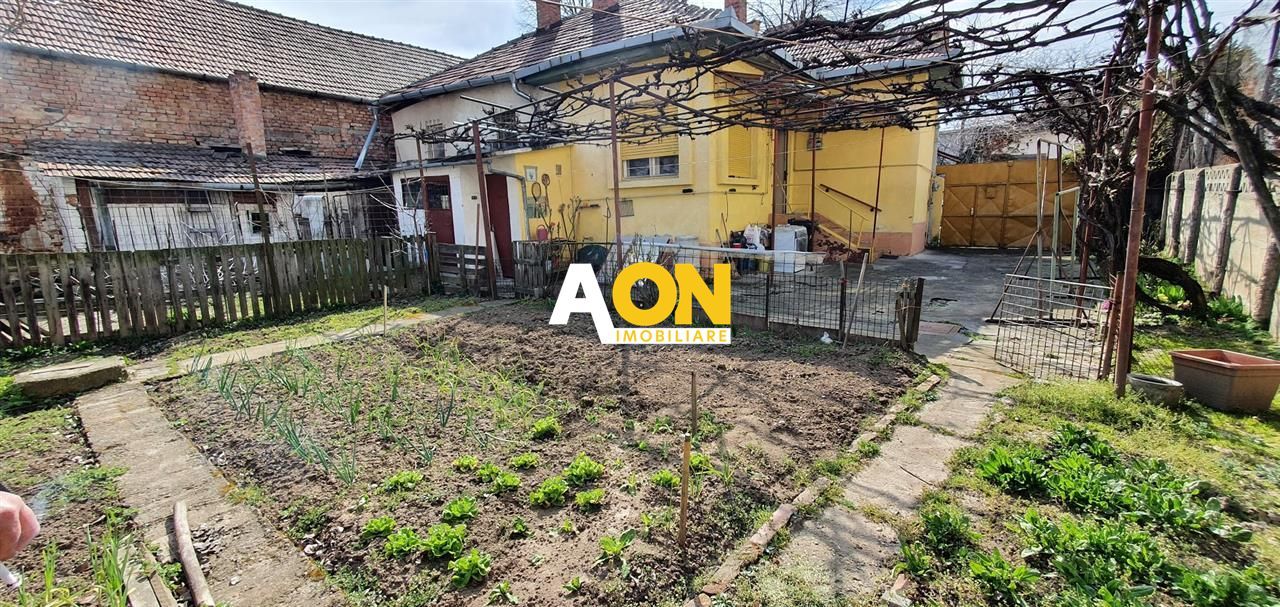 Casa 3 camere 360 mp teren Centru zona Tribunal - Poză 1