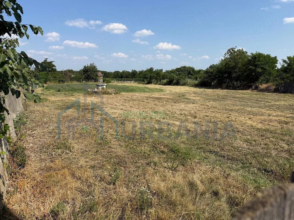 Teren intravilan 2.735 mp, Boșteni, Pașcani, deschidere 32 m - Poză 2