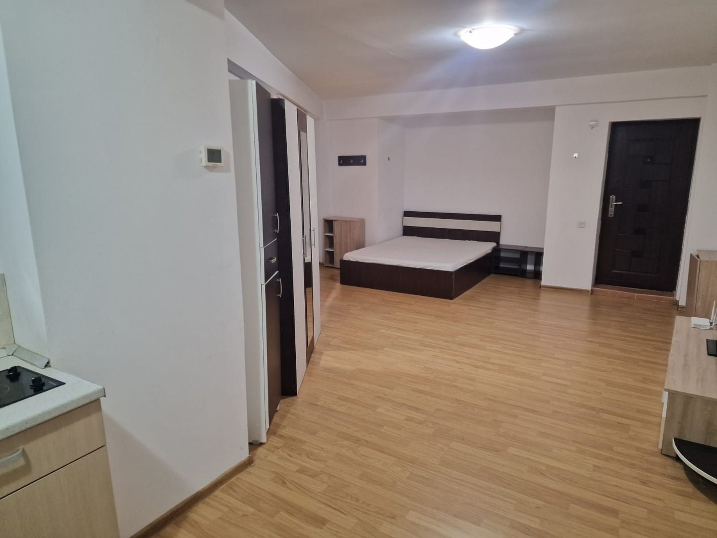 Garsonieră open-space de închiriat - Poză 9