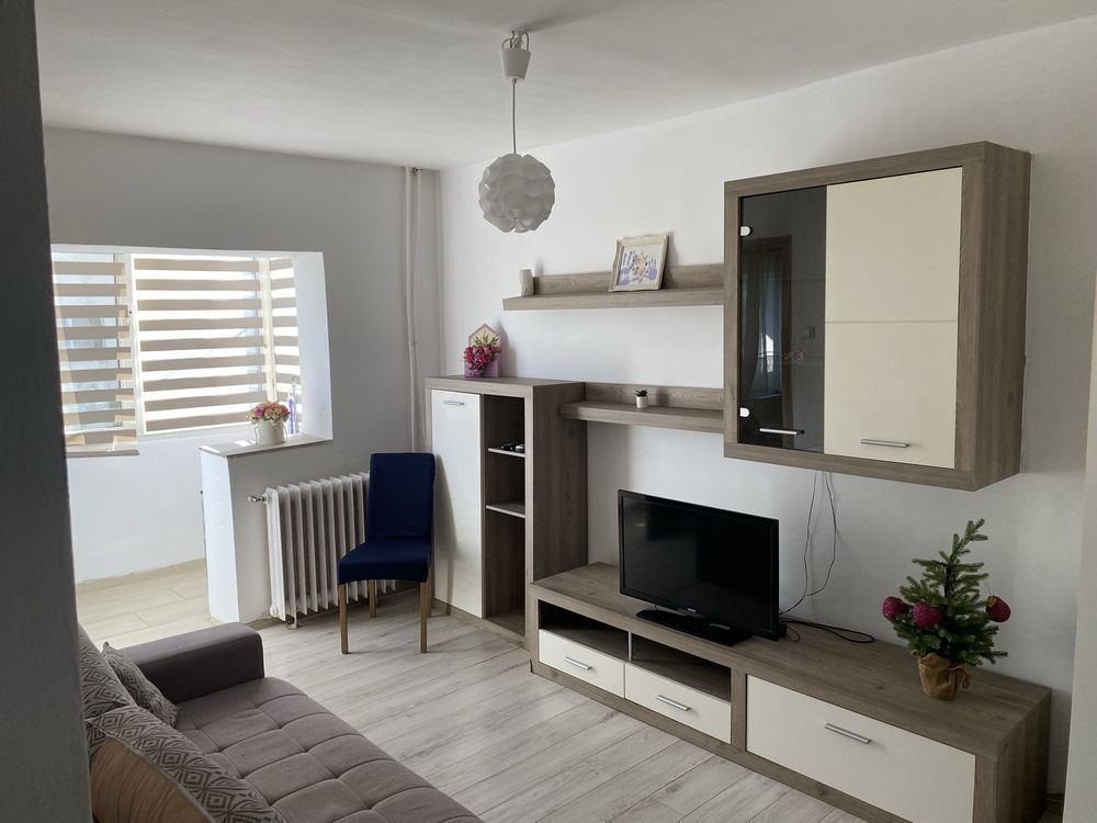 Buziasului | 1 Camera | Etaj 1 | Renovata-Mobilata si Utilata - Poză 1