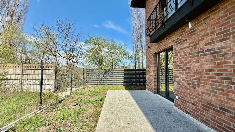 Vila urbana finalizata - te poti muta imediat. Comision 0 - Poză 11