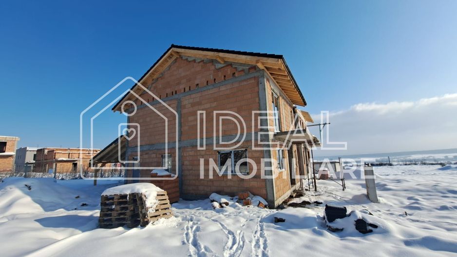 Casa Single cu teren in zona Bazinul de Apa - Poză 3