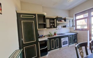 Apartament modern 3 camere curte individuala pe Bulevardul Victoriei - Poză 18