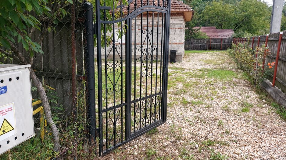 Casa de terminat in Bascov-Valea Ursului, Strada Salcamilor - Poză 7